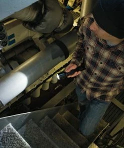 Coast G56 650 Lumens Focusing LED Handheld Flashlight Pro Grade Accessories