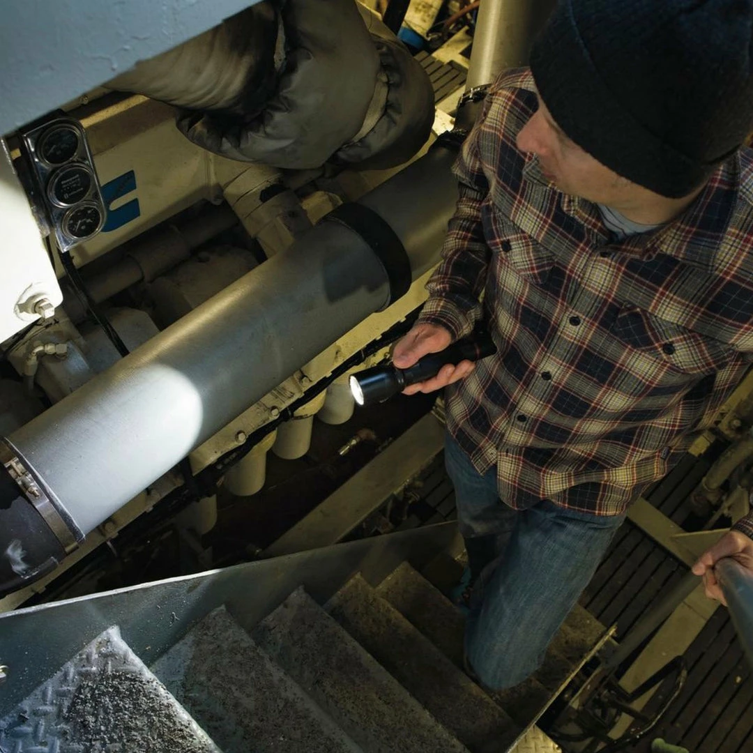 Coast G56 650 Lumens Focusing LED Handheld Flashlight Pro Grade Accessories