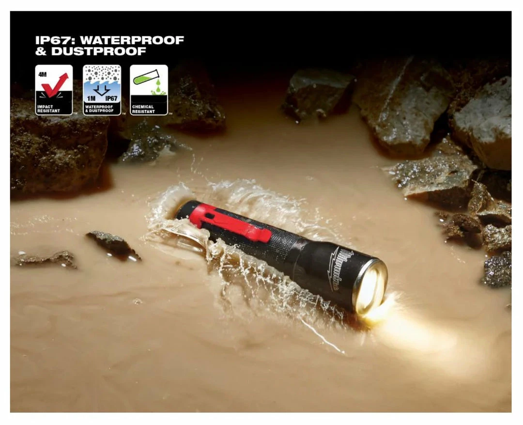 Milwaukee 325 Lumens LED Aluminum Flashlight
