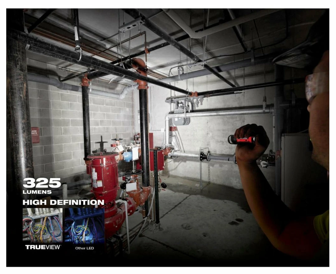 Milwaukee 325 Lumens LED Aluminum Flashlight