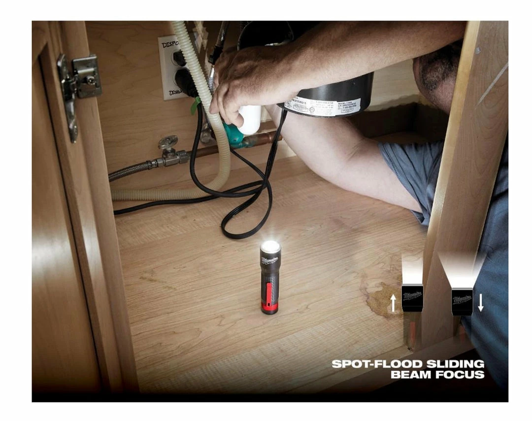 Milwaukee 325 Lumens LED Aluminum Flashlight