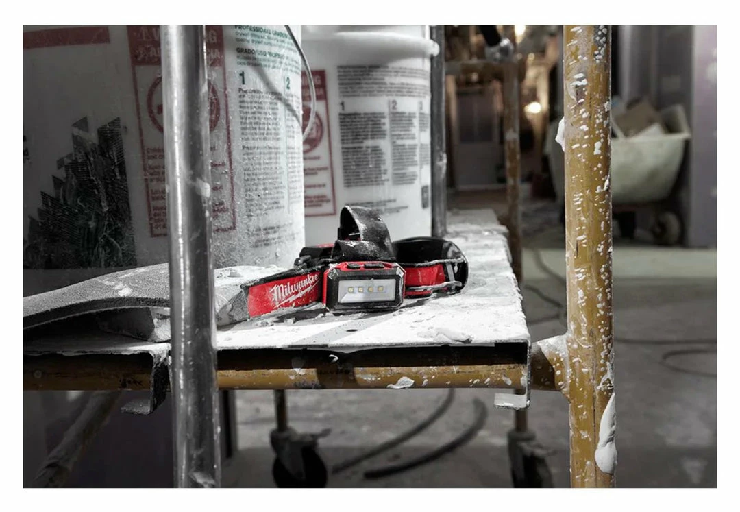 Accessories Milwaukee USB 3.0 Rechargable 600-Lumens Redlithium Low-Profile Hard Hat Headlamp