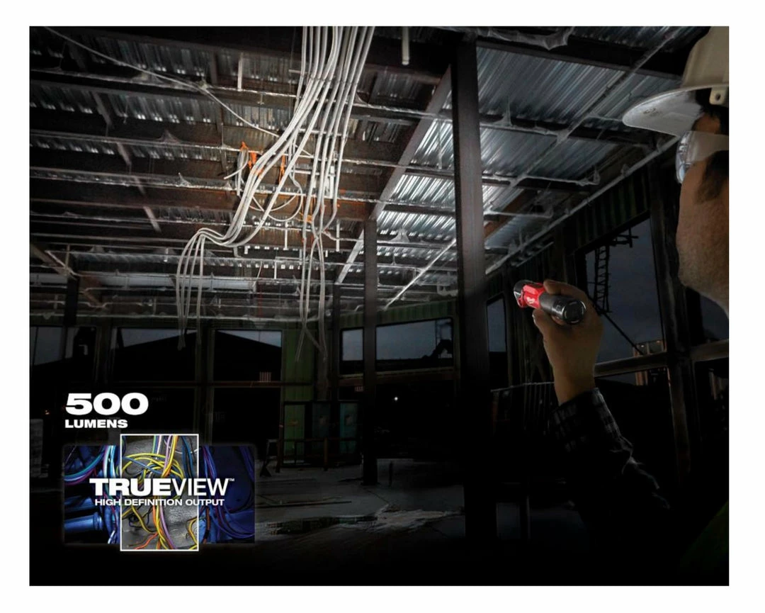 MILWAUKEE 500 Lumens LED Pivoting Redlithium USB Flashlight